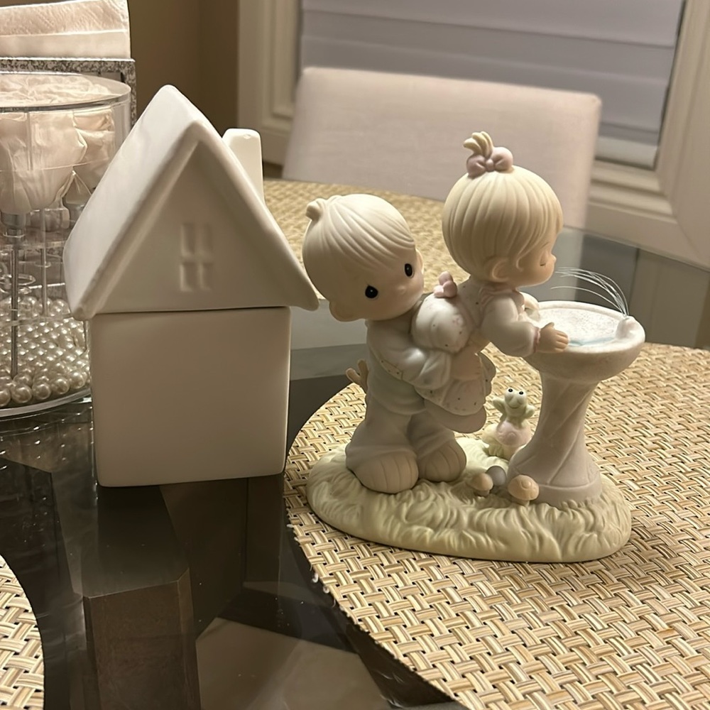 Precious Moment with box 520675